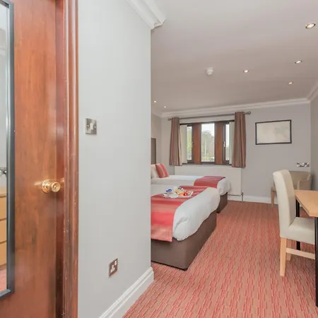 Western Guide Post Hotell 3*