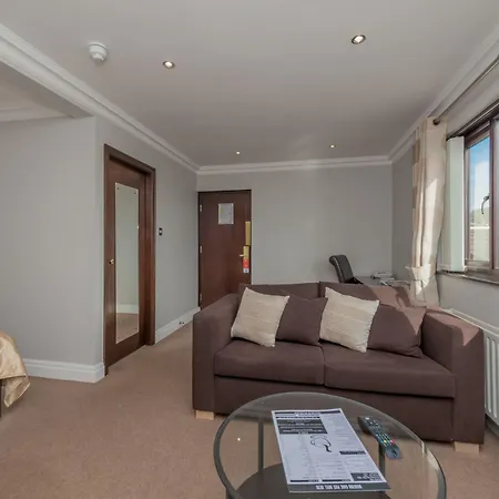 Otel Western Bradford Guide Post