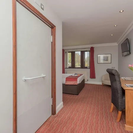 Otel Western Bradford Guide Post
