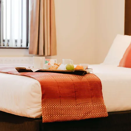 Western Guide Post 3* Bradford