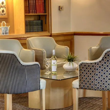 Western Guide Post Hotel 3*