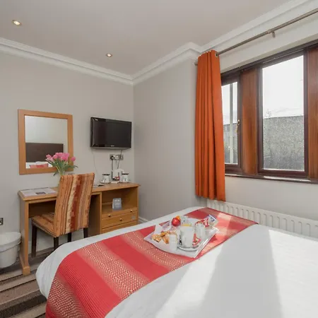 Western Guide Post 3* Bradford