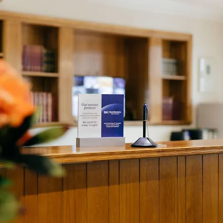 Western Guide Post 3* Bradford (West Yorkshire)