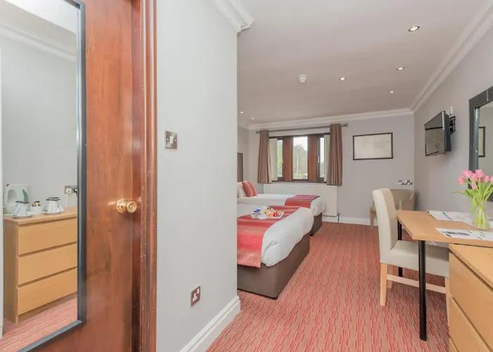 Western Guide Post Hotel 3*