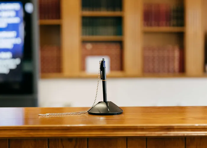 Western Guide Post Hotel