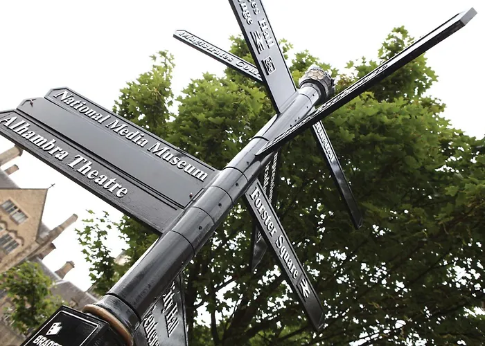 Western Guide Post Hotel 3*