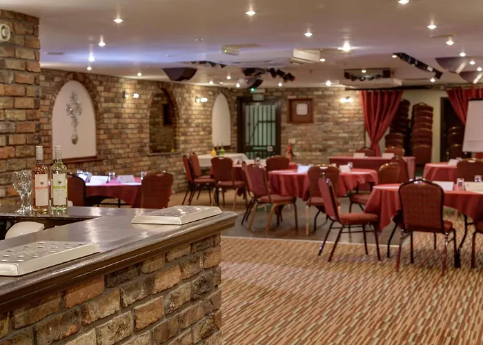 Western Guide Post Hotel 3*