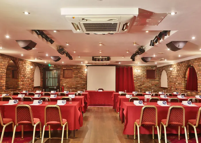 Western Guide Post Bradford (West Yorkshire)