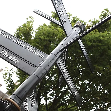 Western Guide Post Hotel 3*