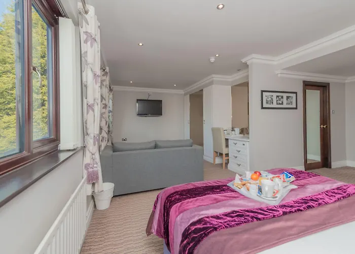 Hotel Western Guide Post