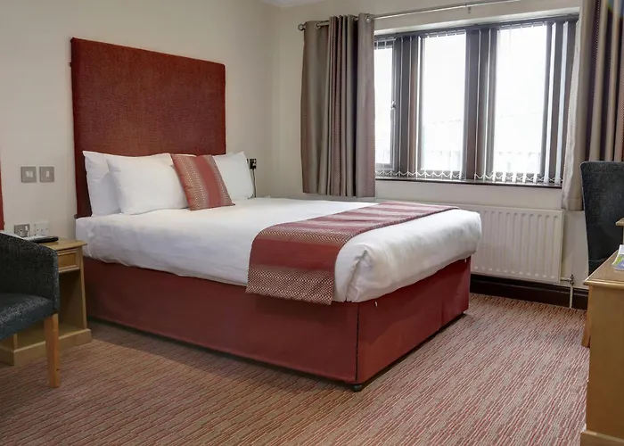 Western Guide Post 3* Bradford (West Yorkshire)