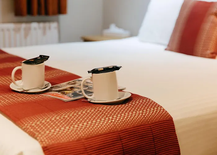 Western Guide Post Hotel 3*